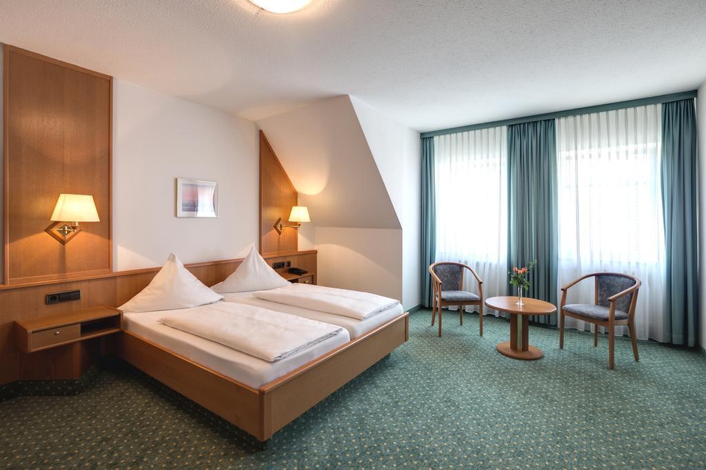 Stadthotel Muenze Бад-Мергентхайм Экстерьер фото