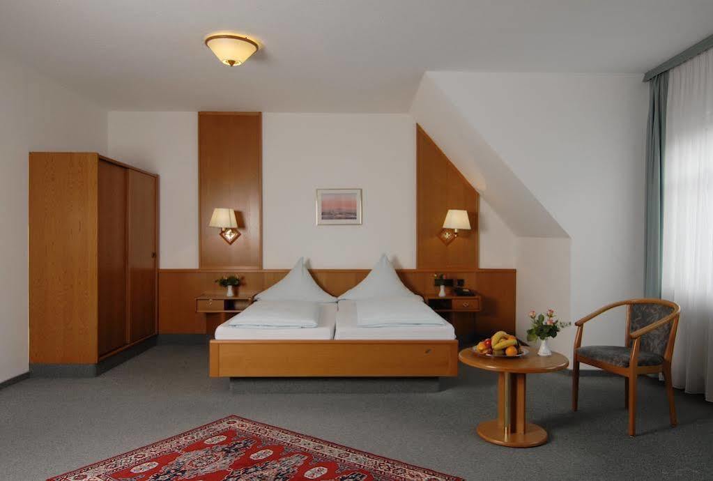 Stadthotel Muenze Бад-Мергентхайм Экстерьер фото